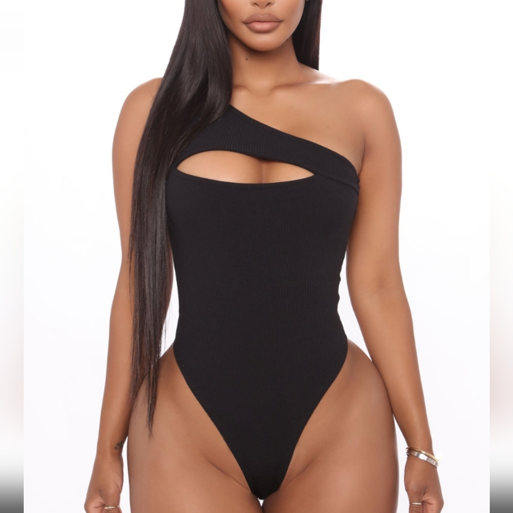 One shoulder bodysuit